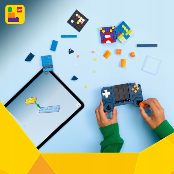 LEGO Creator 3-in-1 Retro Games Console 31380