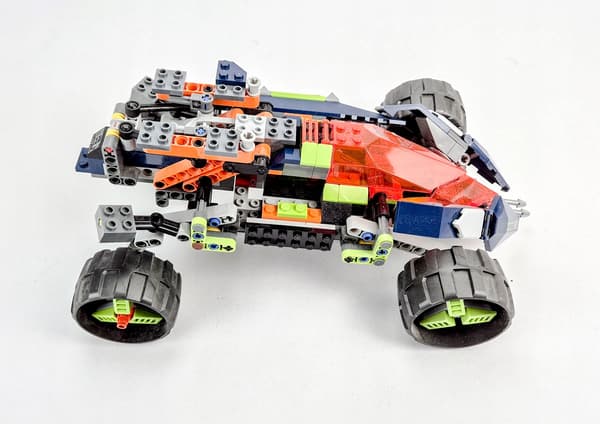 LEGO Nexo Knights Sets – Aaron the Climber