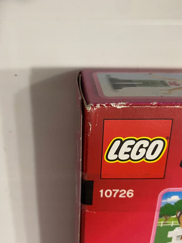 LEGO Juniors 10726 – Stephanie’s Horse Trailer