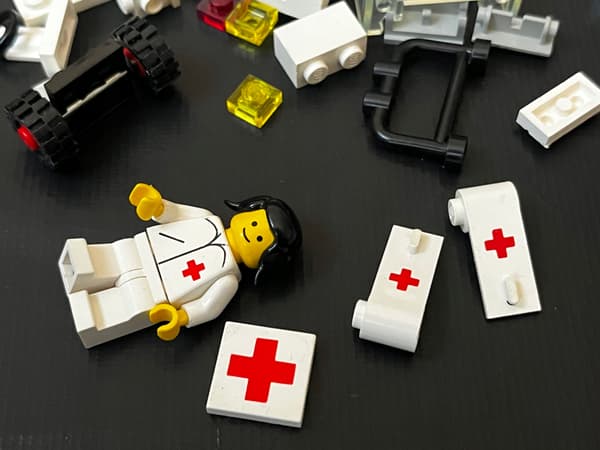 6629 LEGO Ambulance