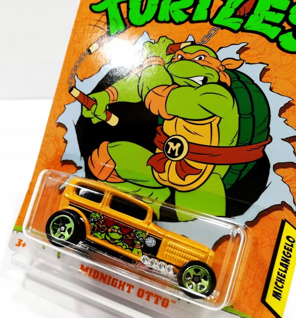 HOT WHEELS TMNT MIDNIGHT OTTO 2/5 MICHELANGELO