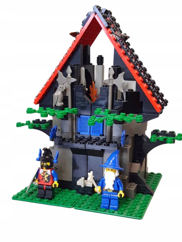Lego Castle 6048 Majisto’s Magical Workshop