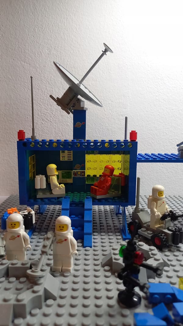 LEGO Classic Space Command Centre 493-1
