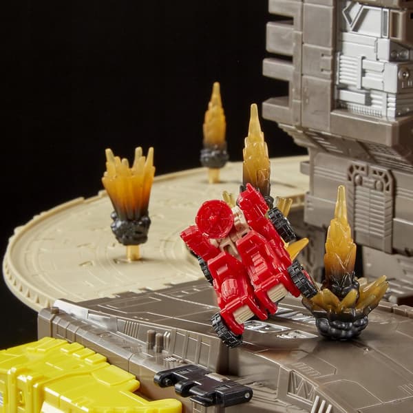 TRANSFORMERS: SIEGE – WAR FOR CYBERTRON TRILOGY: OMEGA SUPREME – COUNTDOWN