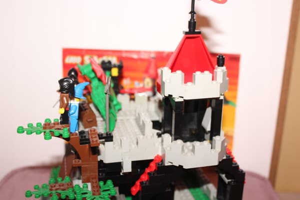 LEGO CASTLE 6082-2 INSTRUCTIONS: Fire Breathing Fortress – A UNIQUE SET