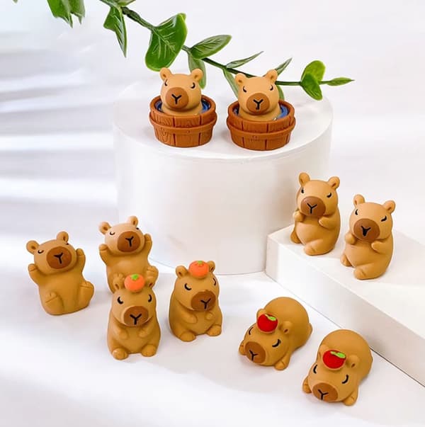 30 PIECES 3D Capybara Figurines – KAPIBARA MINI RANDOM FIGURINES