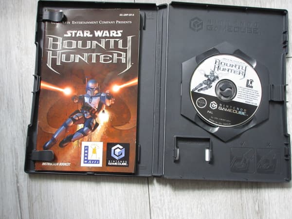 STAR WARS: BOUNTY HUNTER GAME FOR THE NINTENDO GAMECUBE (BDB)