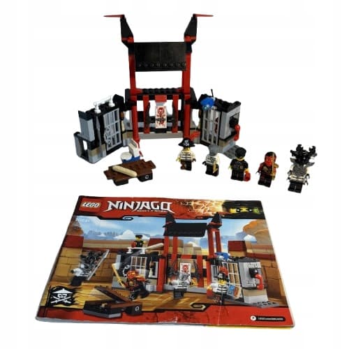 LEGO Set 70591 Ninjago: Kryptarium Prison Breakout