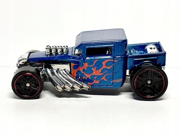 Hot Wheels car, 1 piece