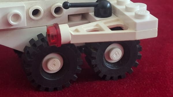 Lego 6827 Strata Scooter – Classic Space 1987 – 100% complete.