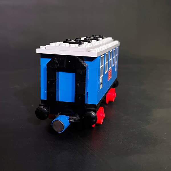 137 LEGO Sleeper Carriage