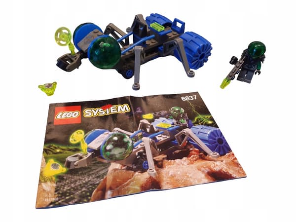LEGO Space Insectoids 6837 Cosmic Creeper