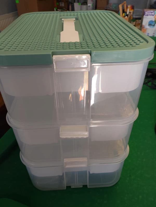 Children’s storage box with a lid for Lego bricks,