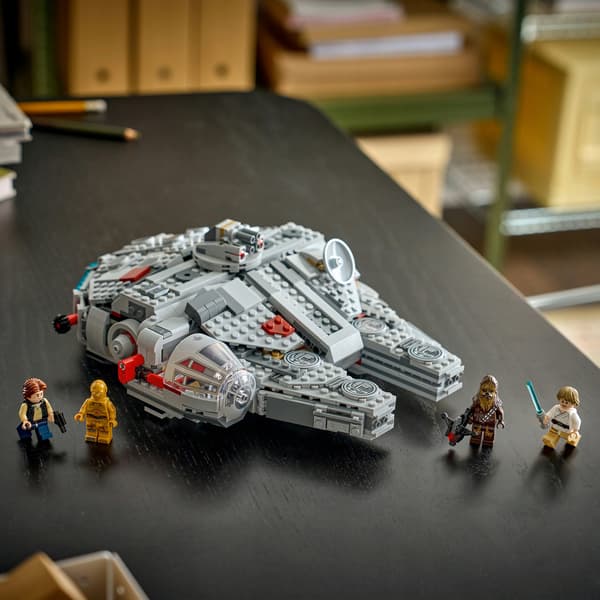 LEGO Star Wars 75426 SMART Play Compatible Millennium Falcon