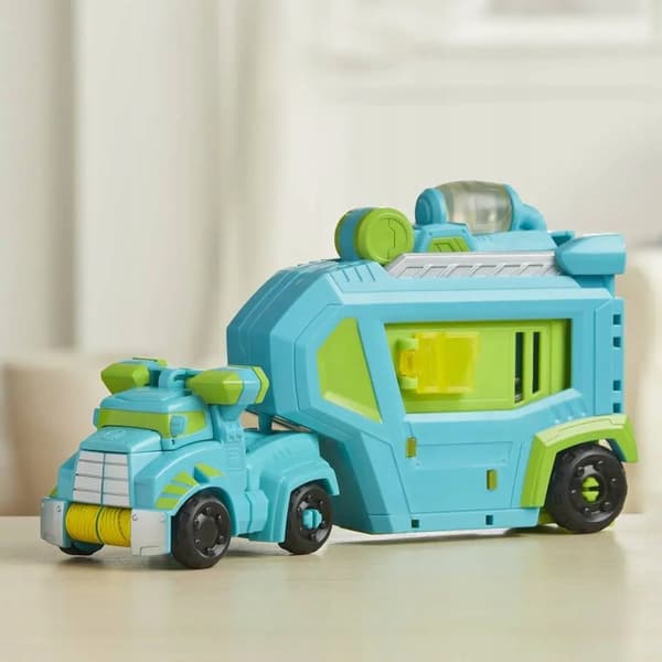 ROBOT Transformers CAR AND TRAILER Hoist Rescue Bots Command Centre