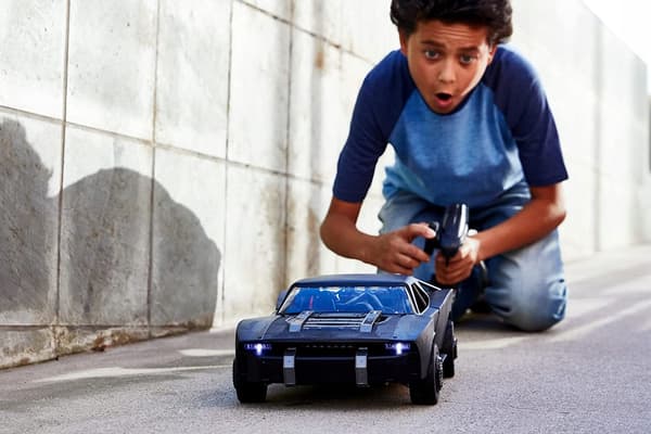 HOT WHEELS 1:10 RC BATMOBILE, remote-controlled