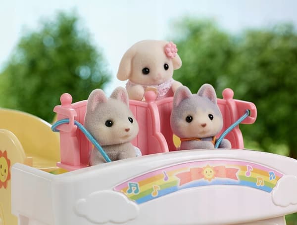 Sylvanian Families Colourful Bus 5744