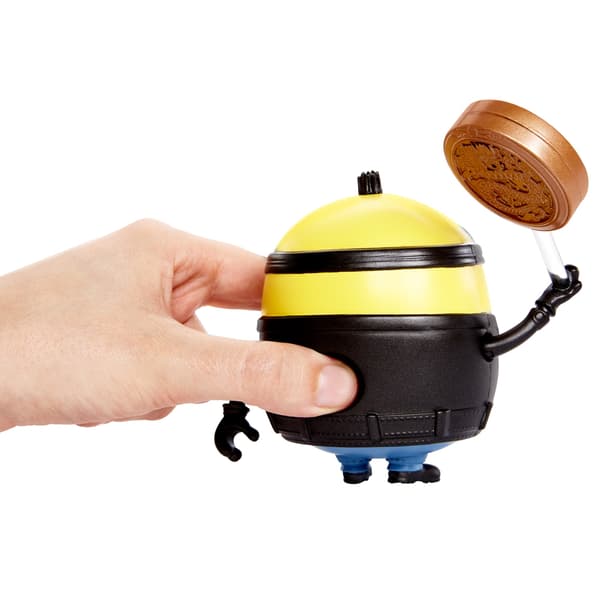 Minions Action Figure: Otto Throwing a Stone GMD93
