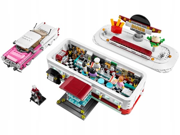 LEGO 1950s Restaurant Set – 1,379 pieces