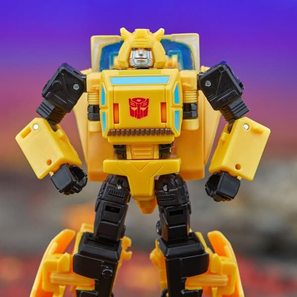 Transformers Generations Legacy United Deluxe Action Figure: Bumblebee