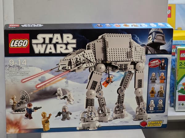 LEGO Star Wars 8129 AT-AT Walker