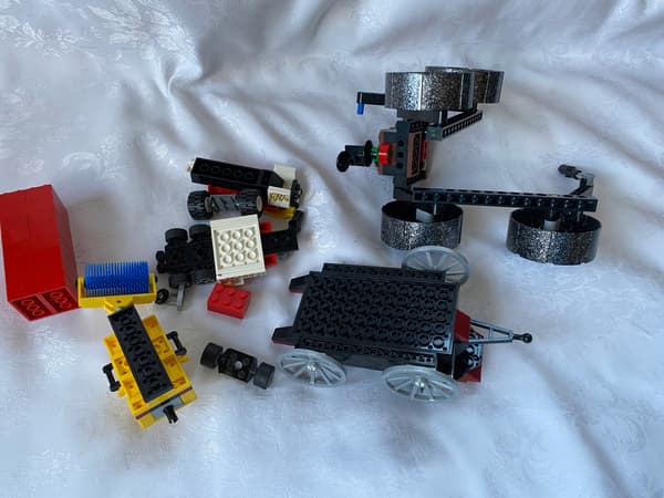Assorted LEGO bricks