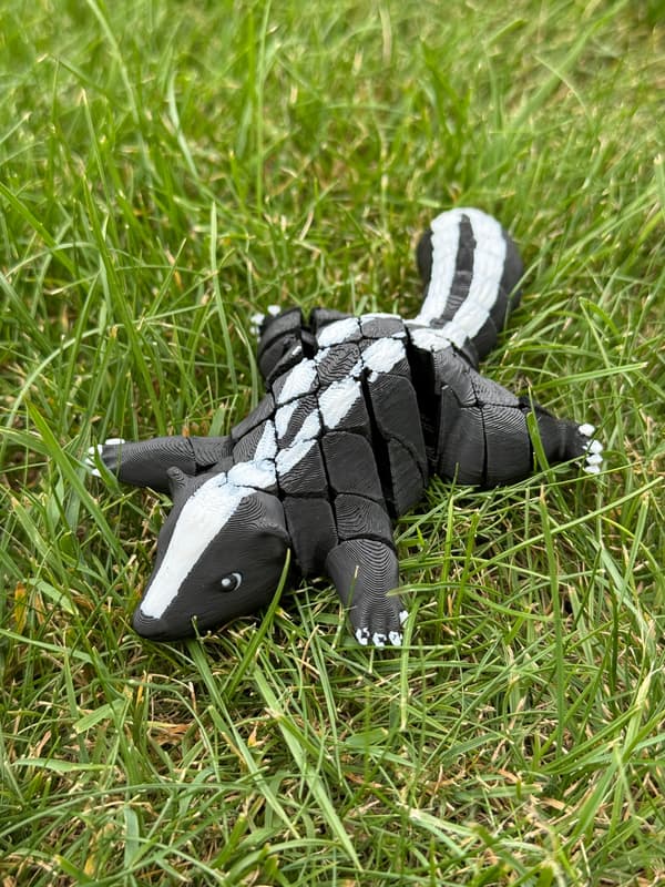 Skunk 3D moving segmented figurine, decorative item, gift, toy