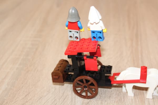 LEGO CASTLE 6023-2 Maiden's Cart Set
