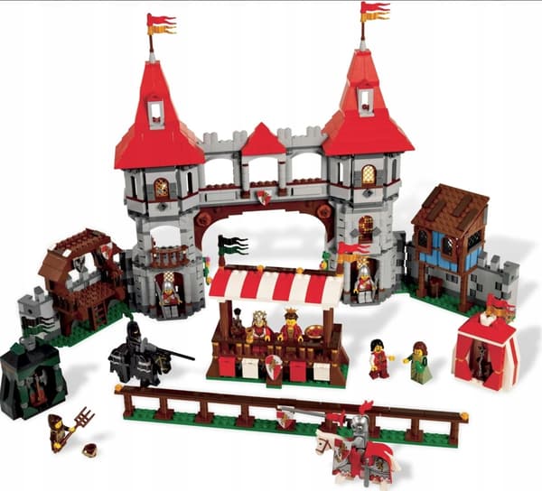 LEGO Kingdoms 10223 Knights’ Tournament