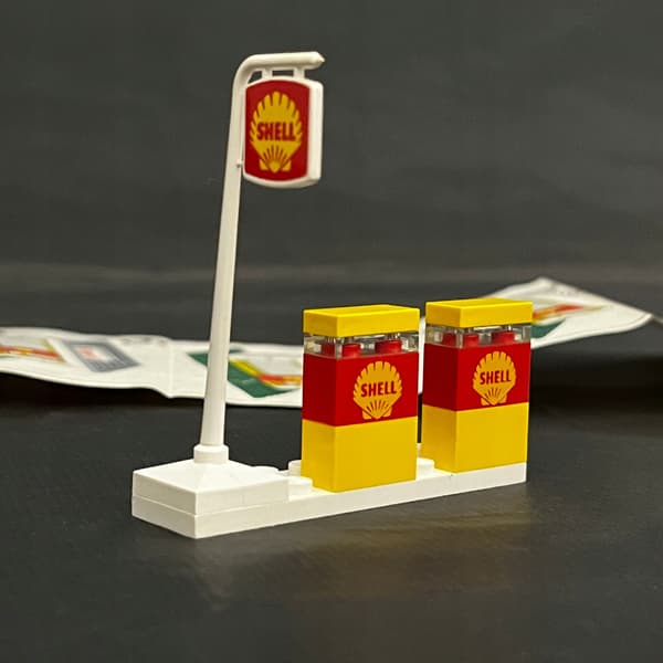 648 LEGO Shell Station