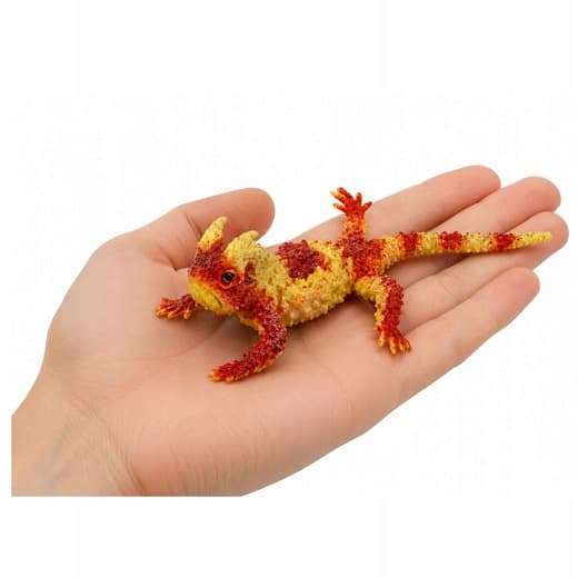 A TERRIFYING STRETCHABLE RUBBER FIGURINE