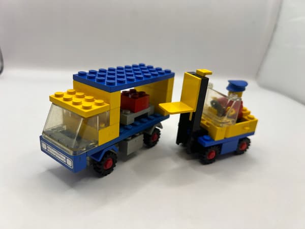 LEGO 674 System Lorry and Forklift Truck