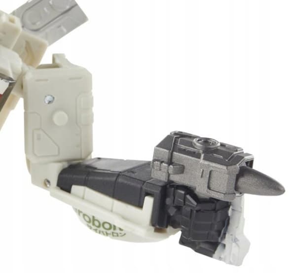 Transformers Kingdom Deluxe Wheeljack WFC-K24