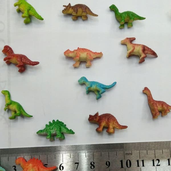 16 Collectable Mini Dinosaur Figures – Dinosaur Role-Play Toys