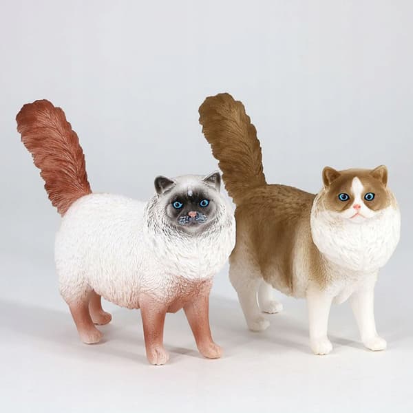 AESTHETIC PLASTIC CAT FIGURINE – TABLE DECORATION