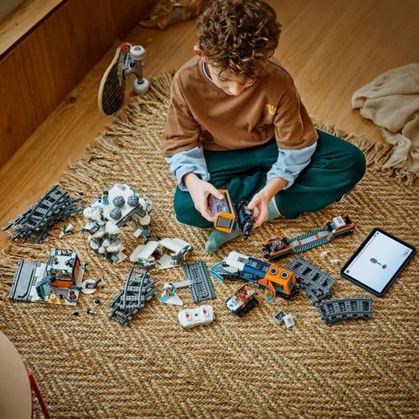 LEGO City 60470 Arctic Explorers’ Polar Express