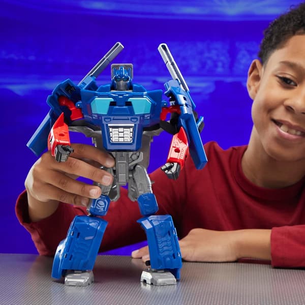 TRANSFORMERS OPTIMUS: A car that transforms into a figure in 18 steps – HASBRO