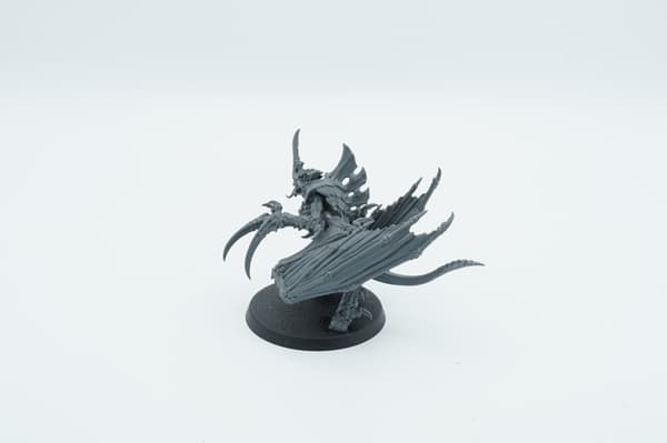 Warhammer 40k Tyranids Winged Tyranid Prime plastic figurine