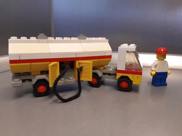 LEGO 671 Shell Fuel Pumper
