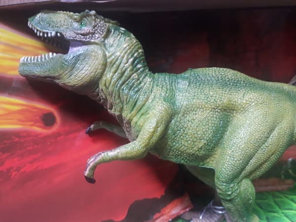 Large Dinosaur Figurine: T-Rex Megasaurus