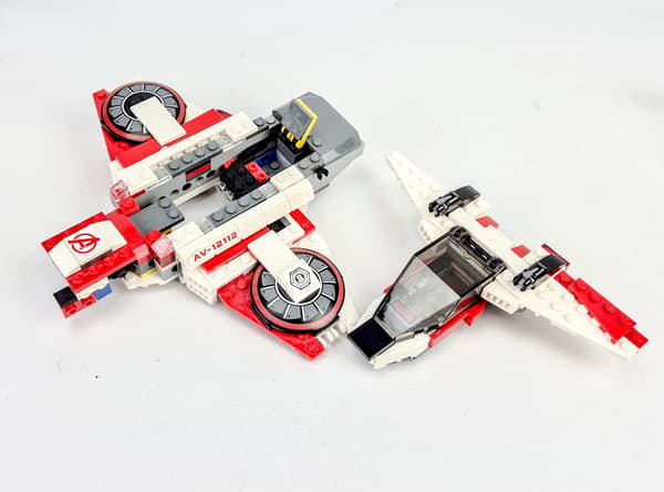 LEGO Avengers Elements Avenjet Jet Plane