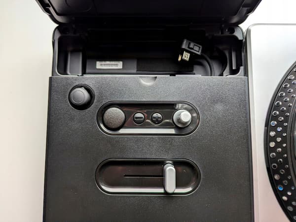 *** ORIGINAL NINTENDO WII DJ HERO ***
