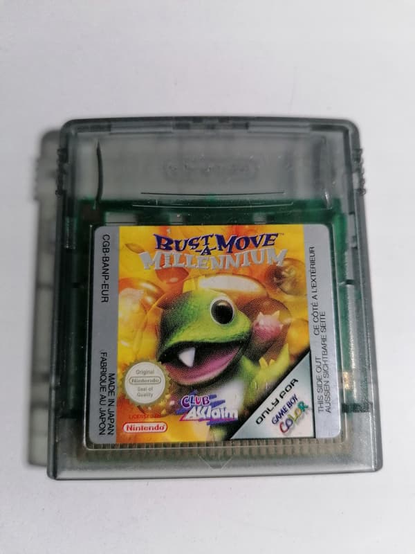 BUST A MOVE MILLENNIUM GAME BOY COLOUR