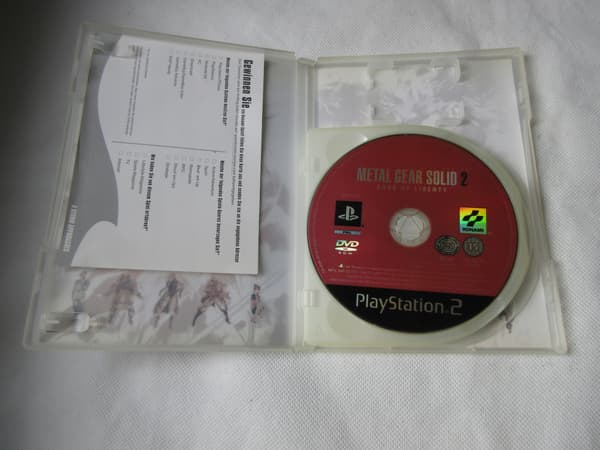 ORIGINAL METAL GEAR SOLID 2 GAME – BONUS 2 SONY PLAYSTATION PS2 DISCS