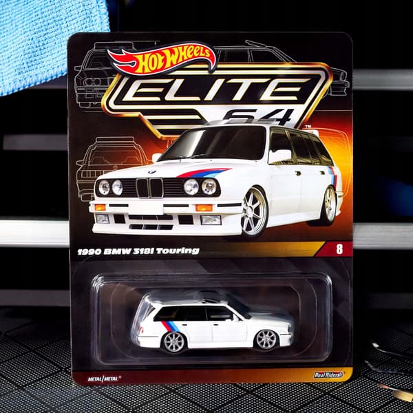 Hot Wheels Elite64 1990 BMW 318i Touring (white) + PROTECTOR