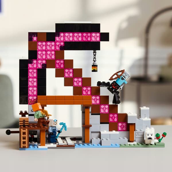 LEGO Minecraft Pickaxe Mine 21277