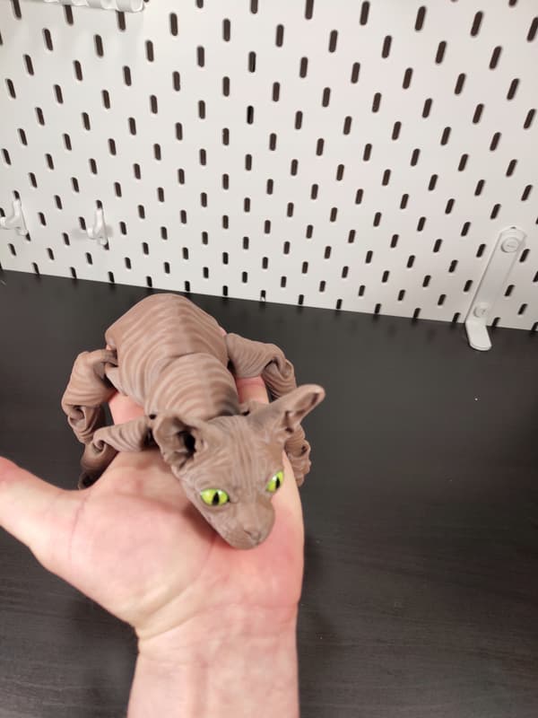 Figurine – 3D Sphinx Cat (Flexi, Brown with green eyes)