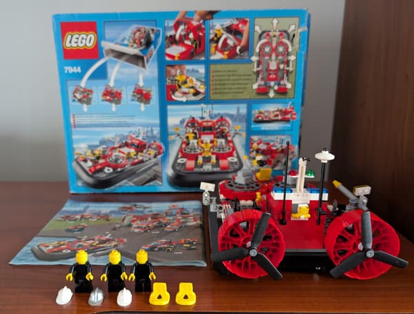 Lego 7944 Fire Brigade Hovercraft with Box