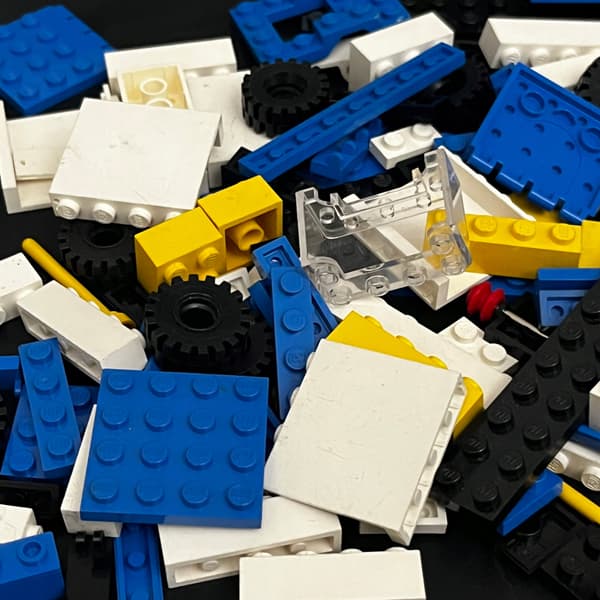 6367 LEGO Truck