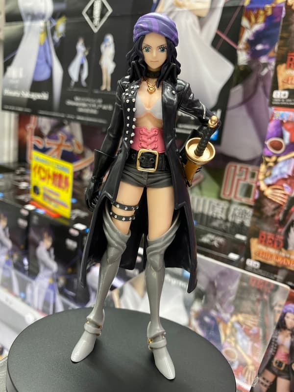 Banpresto One Piece Anime Figure: Red Nico Robin